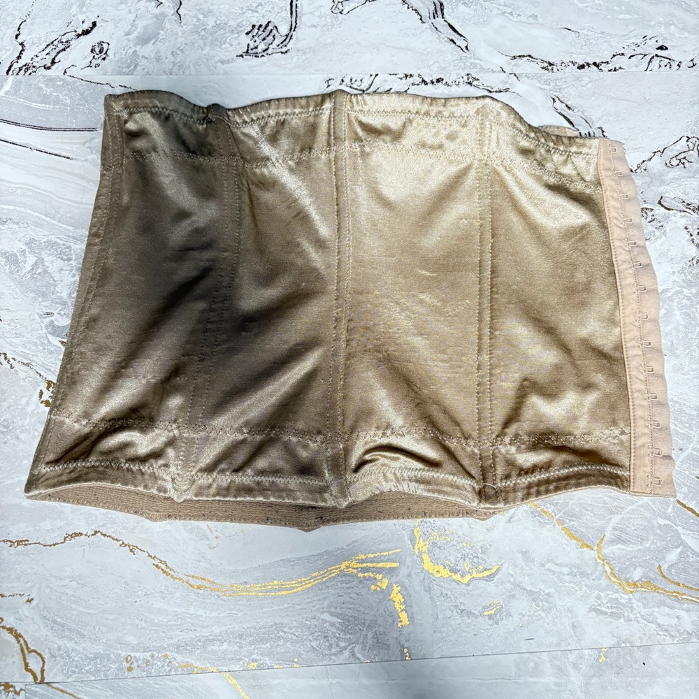 Maidenform Gold Waist Cincher